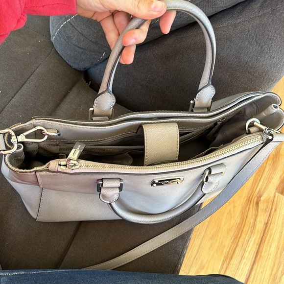 Michael Kors Purse- Needs TLC - Picture 3 of 16